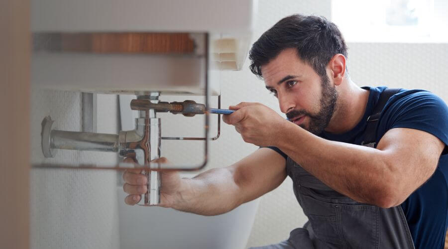 Expert burst pipe repair services in Darfur, MN